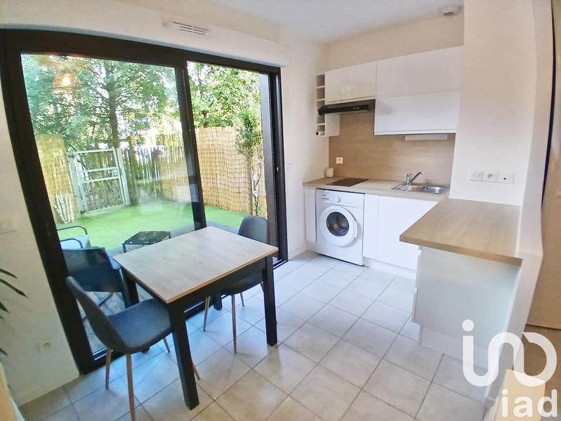 Studio - 25 m² - 1 pièce