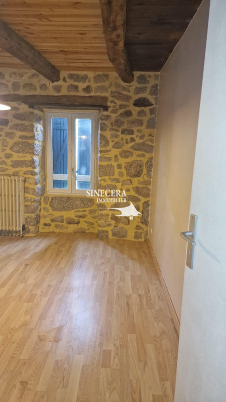 Maison - 240 m² - 7 pièces