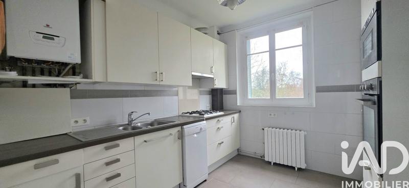 Appartement - 718 m² - 4 pièces