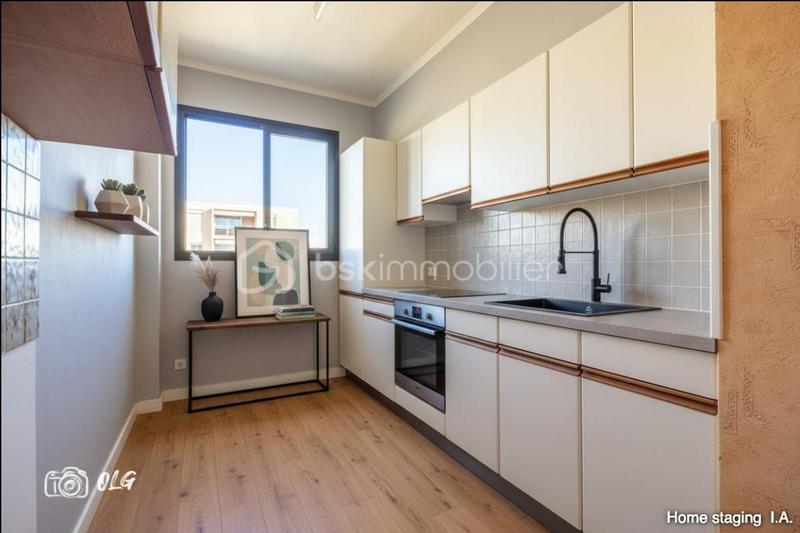 Appartement - 100 m² - 3 pièces