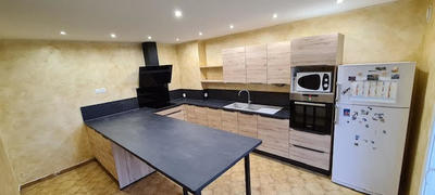 Maison - 210 m² - 6 pièces