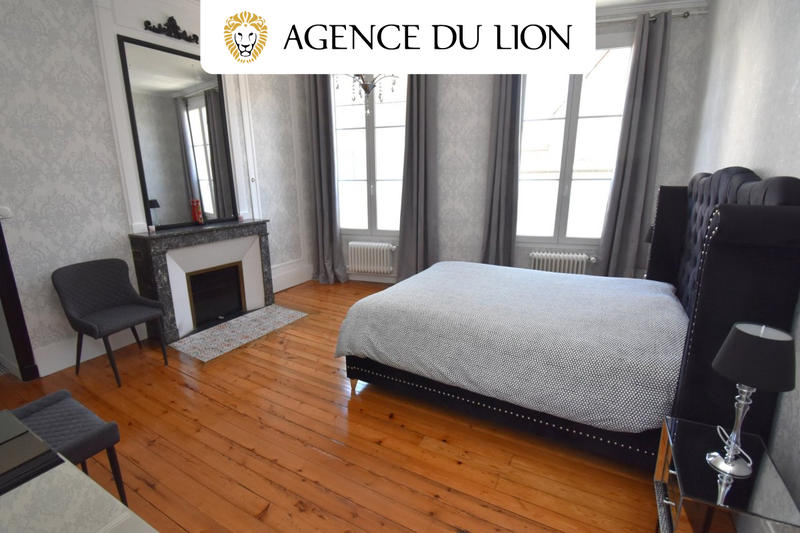 Maison bourgeoise - 276 m² - 11 pièces