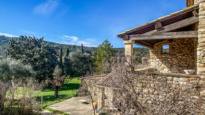 Mas - 185 m² - 7 pièces