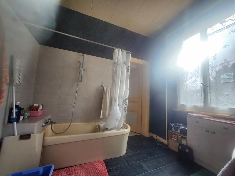 Propriété - 260 m² - 11 pièces