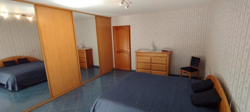 Propriété - 240 m² - 6 pièces