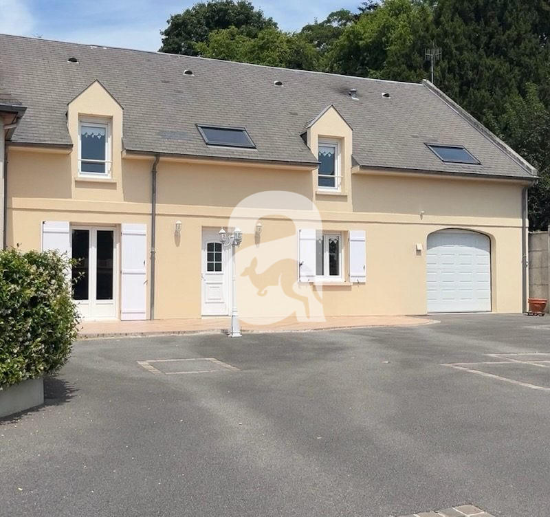 Maison - 165 m² - 8 pièces
