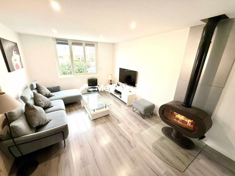 Villa - 200 m² - 7 pièces