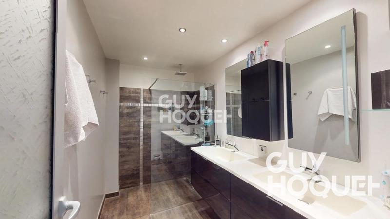 Maison d'architecte - 258 m² - 7 pièces