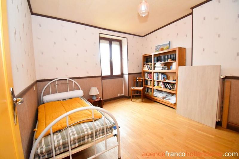 Maison - 117 m² - 9 pièces