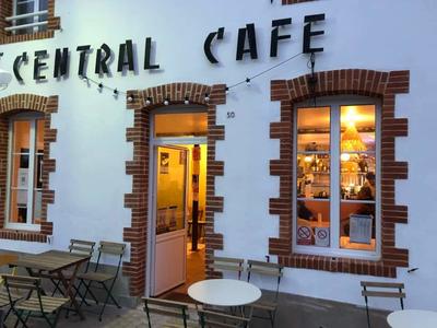 Central café