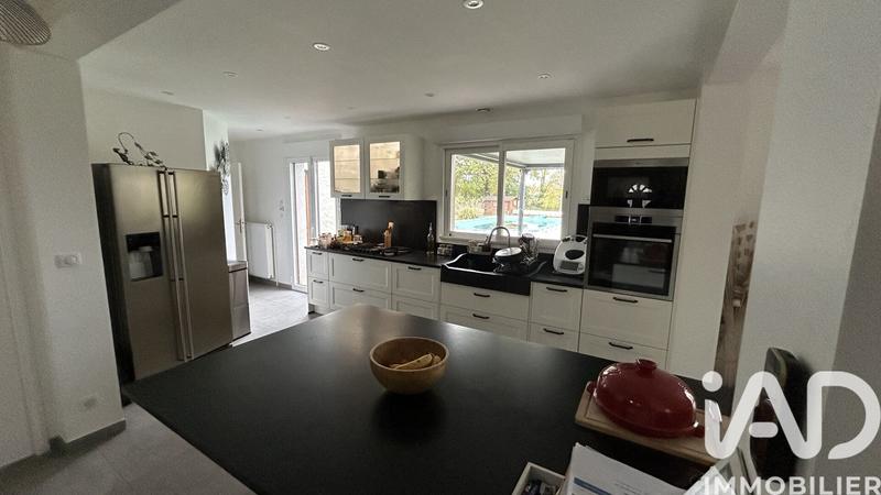 Maison - 186 m² - 7 pièces