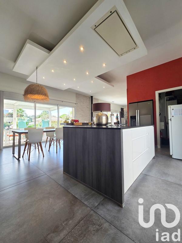 Maison de maîtres - 360 m² - 7 pièces