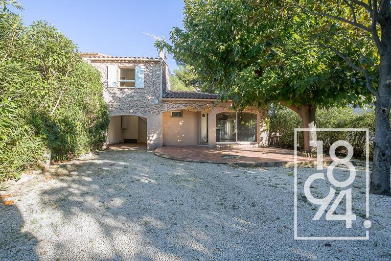 Villa - 100 m² - 4 pièces