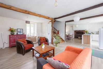 Maison en pierre - 159 m² - 7 pièces