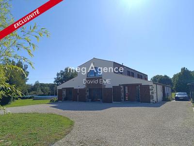 Grange - 360 m² - 10 pièces