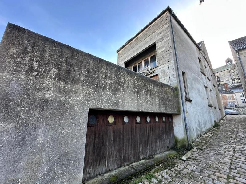 Maison - 220 m² - 7 pièces