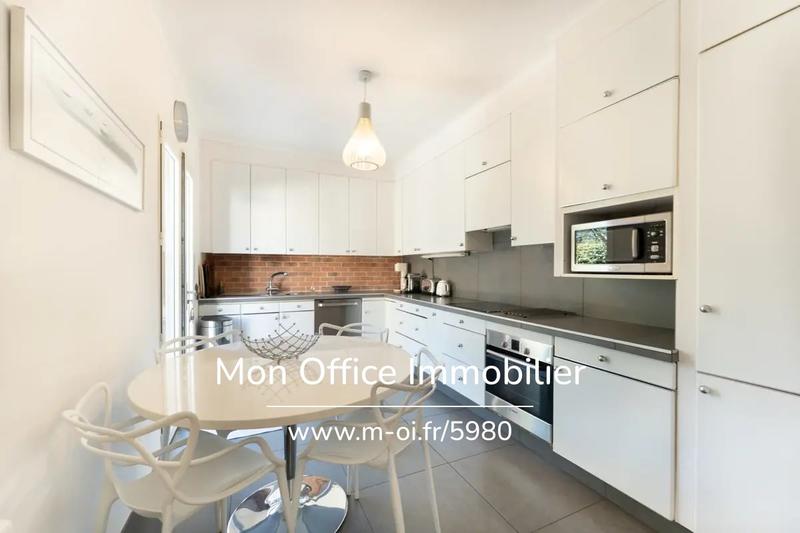 Villa - 250 m² - 7 pièces