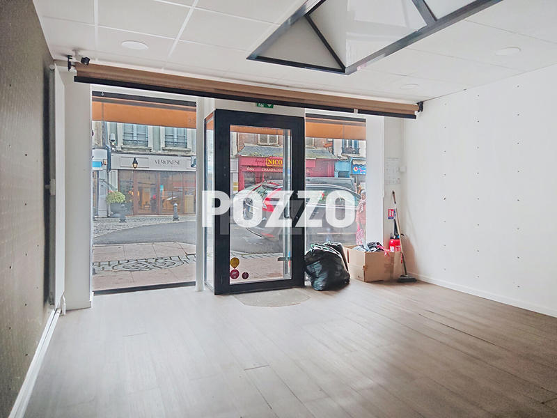 Local commercial - 58 m² - 2 pièces