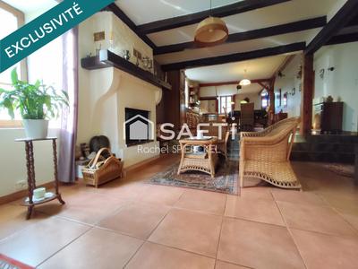 Maison - 230 m² - 7 pièces