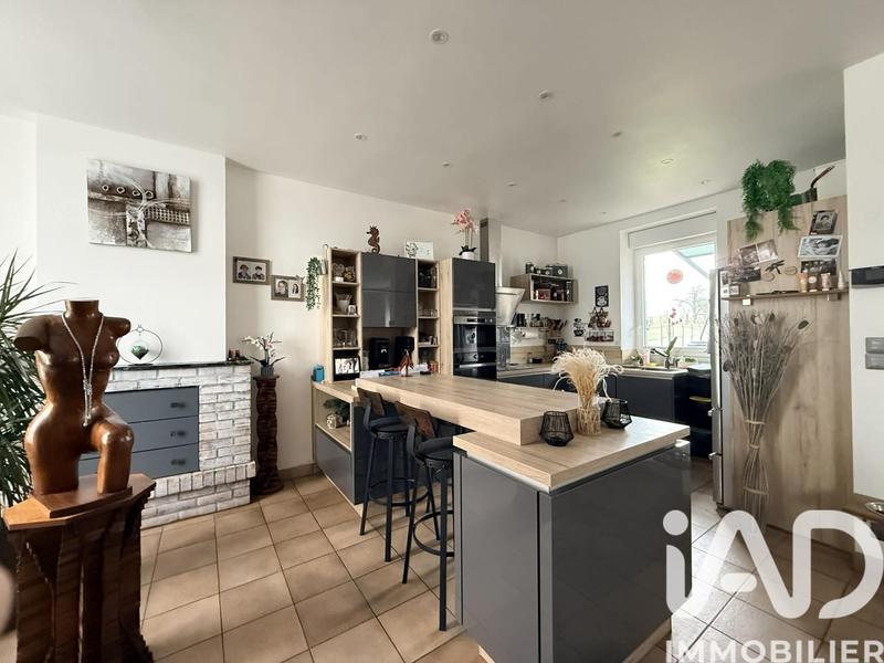 Maison - 102 m² - 6 pièces