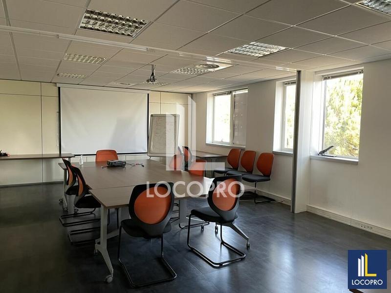 Bureau - 222 m²