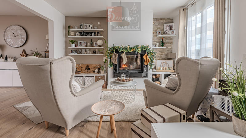 Maison - 137 m² - 6 pièces