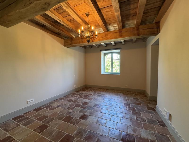 Maison - 445 m² - 10 pièces