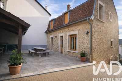 Maison de ville - 242 m² - 6 pièces