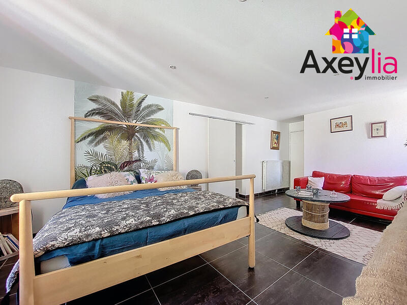 Maison - 402 m² - 10 pièces