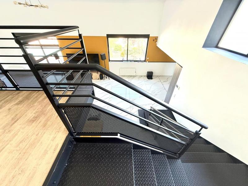 Maison - 285 m² - 7 pièces