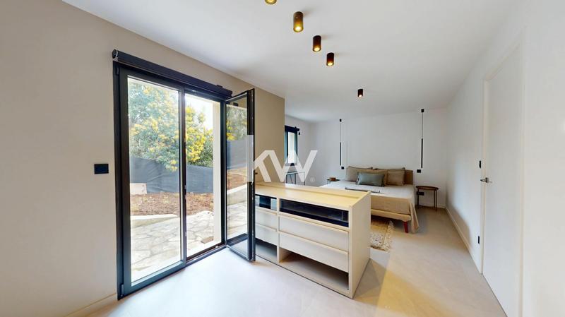 Maison - 208 m² - 6 pièces