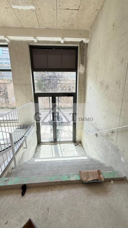 Local commercial - 180 m²