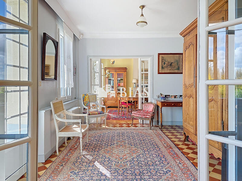 Maison - 160 m² - 6 pièces