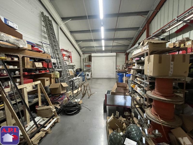 Local d'activités - 489 m²