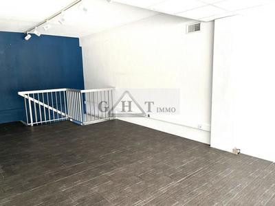 Local commercial - 114 m²