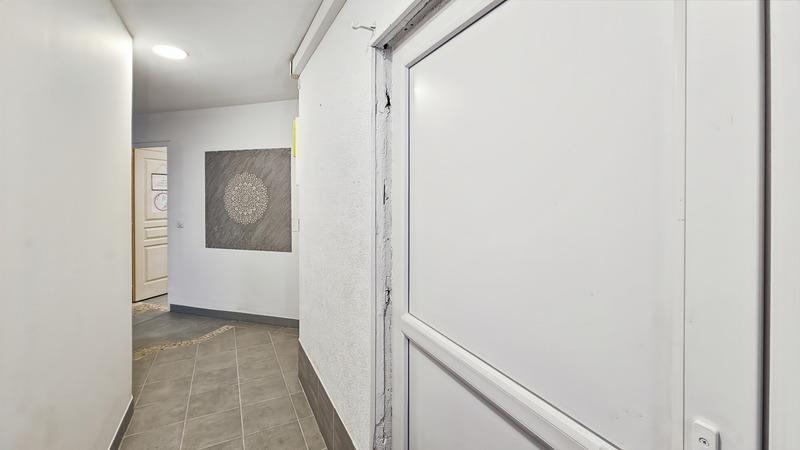 Local commercial - 53 m² - 4 pièces