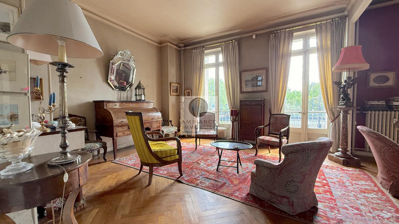 Appartement - 181 m² - 7 pièces