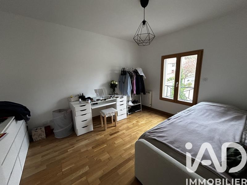 Maison - 180 m² - 8 pièces