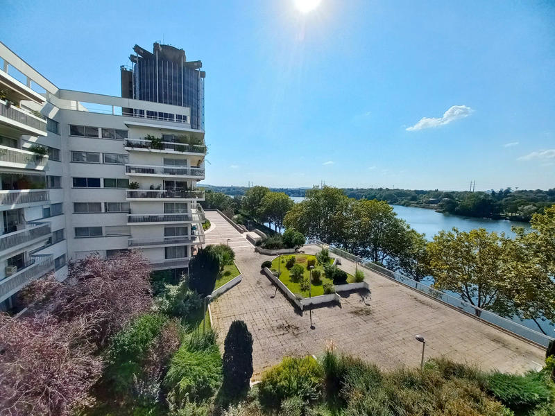 Appartement - 107 m² - 5 pièces