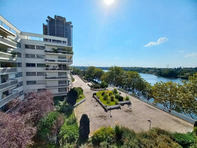 Appartement - 107 m² - 5 pièces