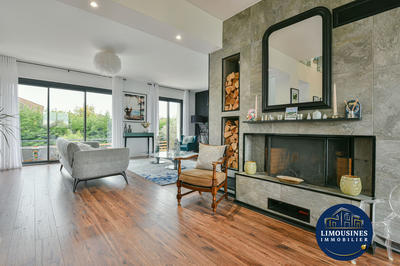 Villa - 322 m² - 11 pièces