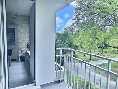 Appartement - 70 m² - 4 pièces