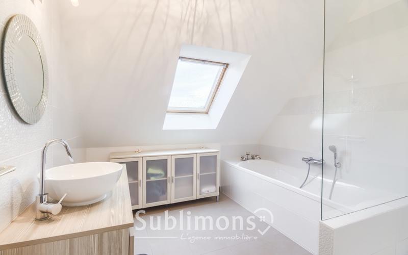 Maison - 95 m² - 5 pièces