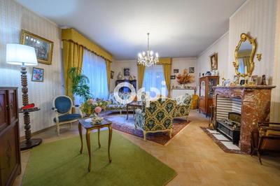 Maison - 206 m² - 7 pièces