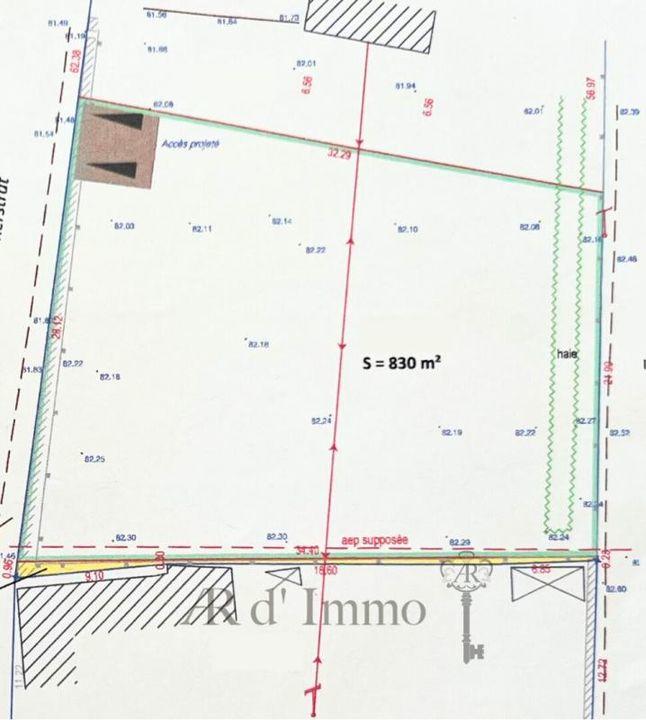 Terrain constructible - 830 m²