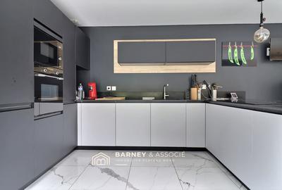 Maison - 190 m² - 8 pièces