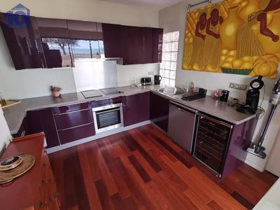 Appartement - 90 m² - 3 pièces