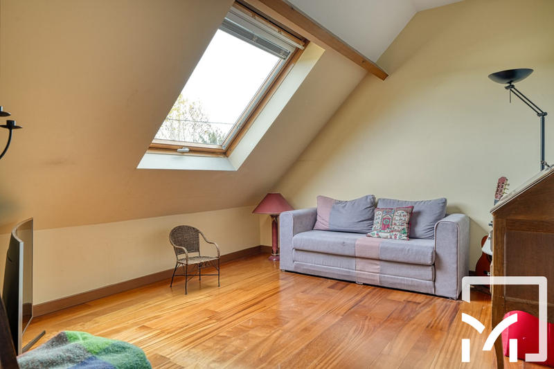 Maison - 170 m² - 8 pièces