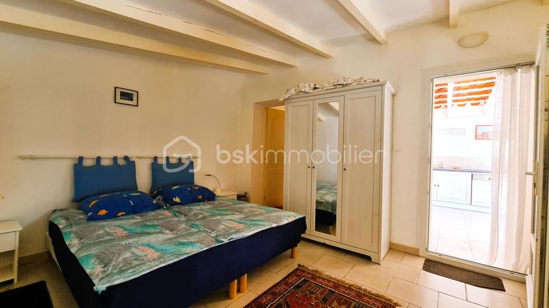 Demeure - 299 m² - 9 pièces