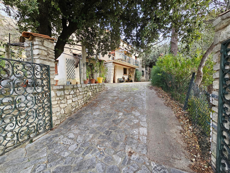 Maison - 148 m² - 8 pièces